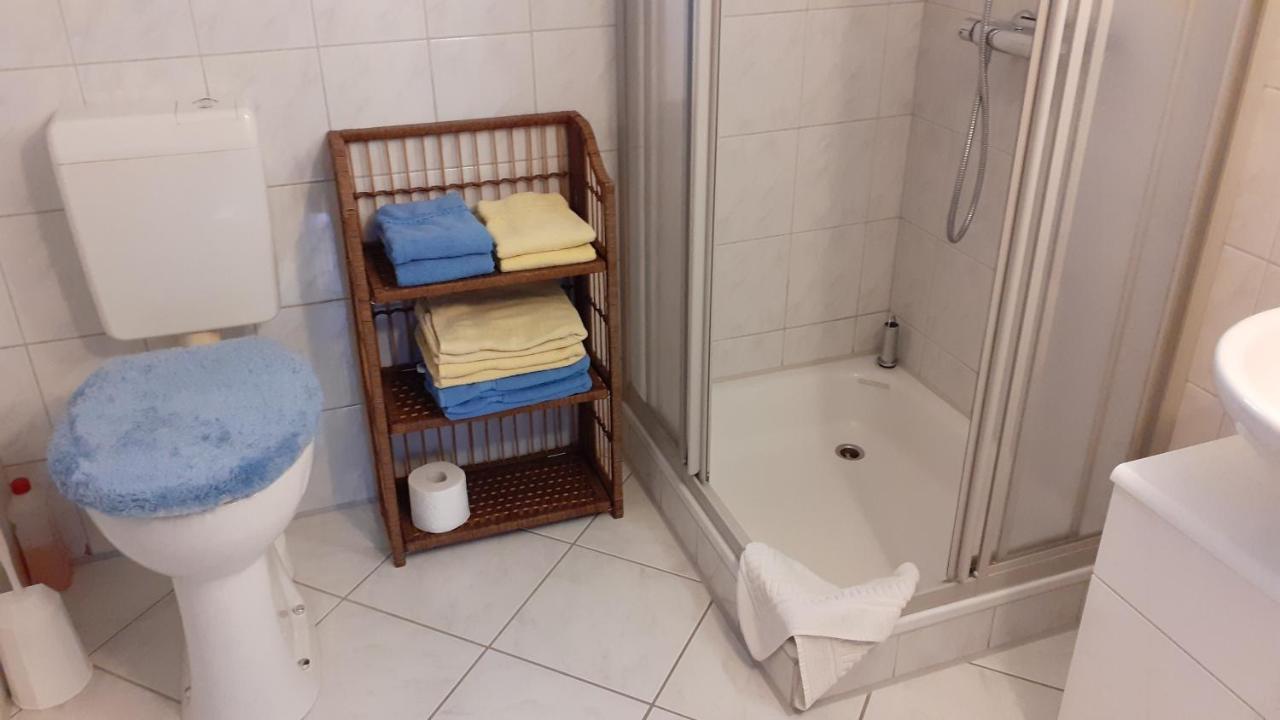 Preisbewusste Ferienwohnung Fuer 2 Personen U. Kleinkind Utarp 외부 사진